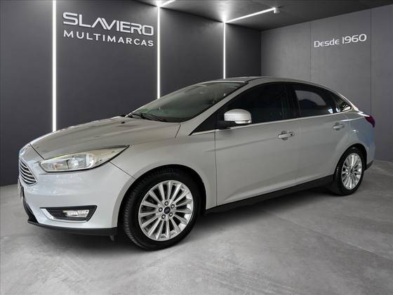 FORD FOCUS 2.0 TITANIUM PLUS FASTBACK 16V FLEX 4P POWERSHIFT FORD FOCUS 2.0 TITANIUM PLUS FASTBACK 16V FLEX 4P POWERSHIFT